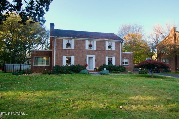 Property Photo:  1015 Oak Park Ave  TN 37803 