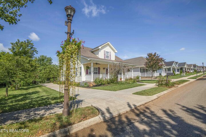 Property Photo:  952 Stratford Ave  TN 37874 
