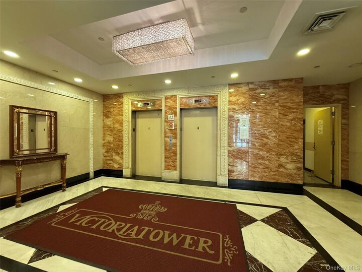 Property Photo: 13338 Sanford Ave 15E NY 11355