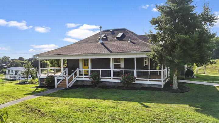 Property Photo: 1246 Greenbriar Road TN 37877