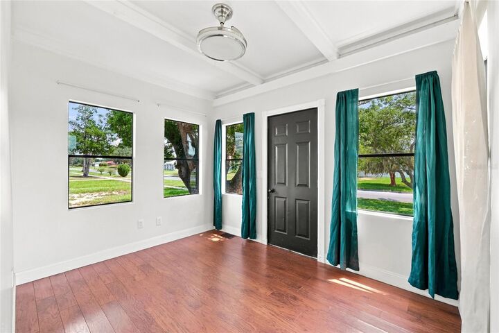 Property Photo: 4 E Bay Street FL 33837