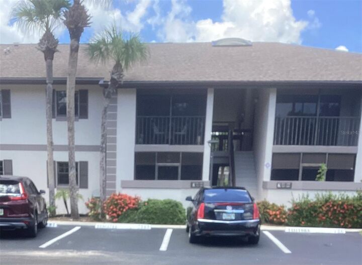 Property Photo:  