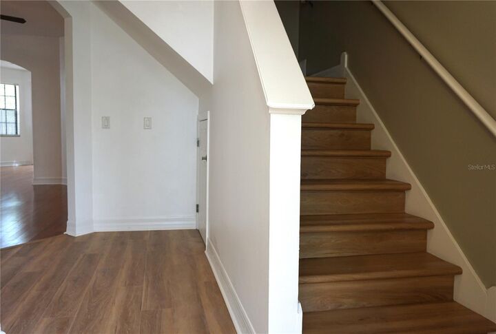 Property Photo: 316 34th Avenue N FL 33704