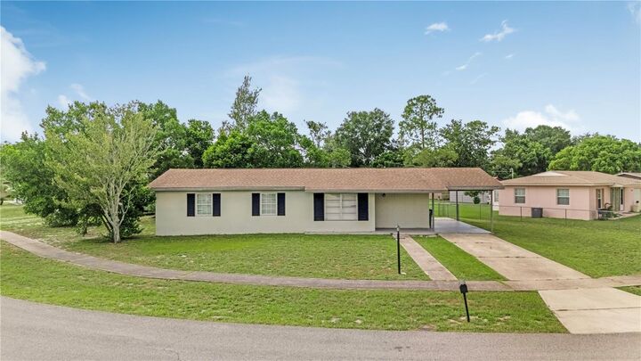 Property Photo:  962 Rockhill Street  FL 32725 