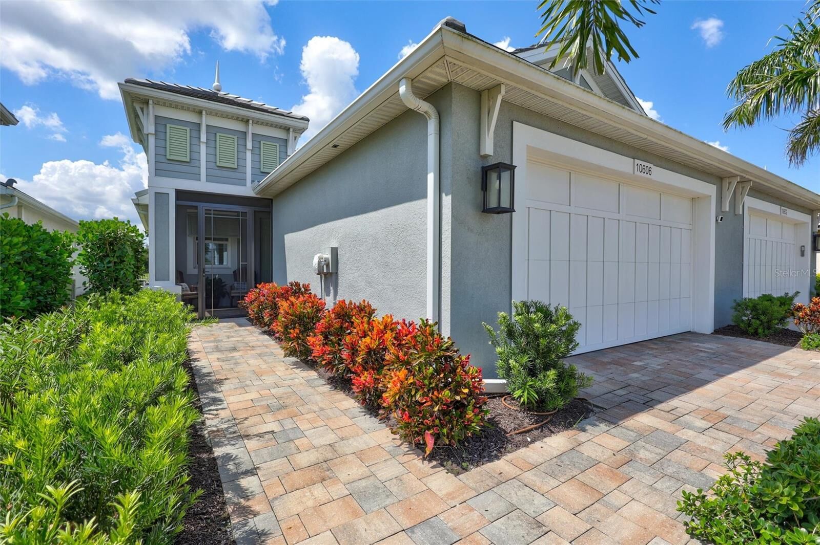 Property Photo:  10606 Klee Avenue  FL 34212 