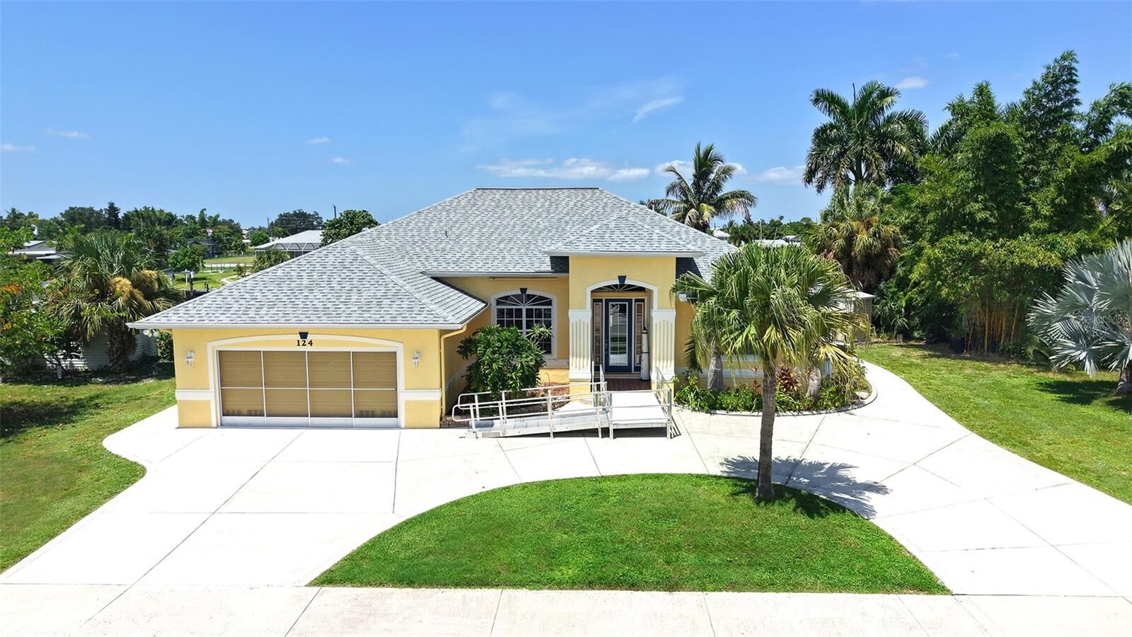 Property Photo: 124 Roselle Court FL 33952