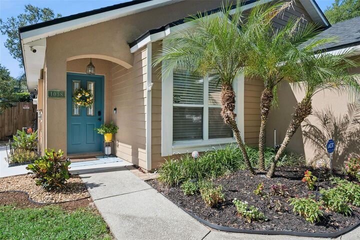 Property Photo:  1038 Royal Oaks Drive  FL 32703 