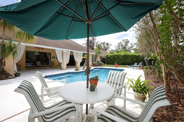 Property Photo: 4661 N Saint Brides Circle FL 32812