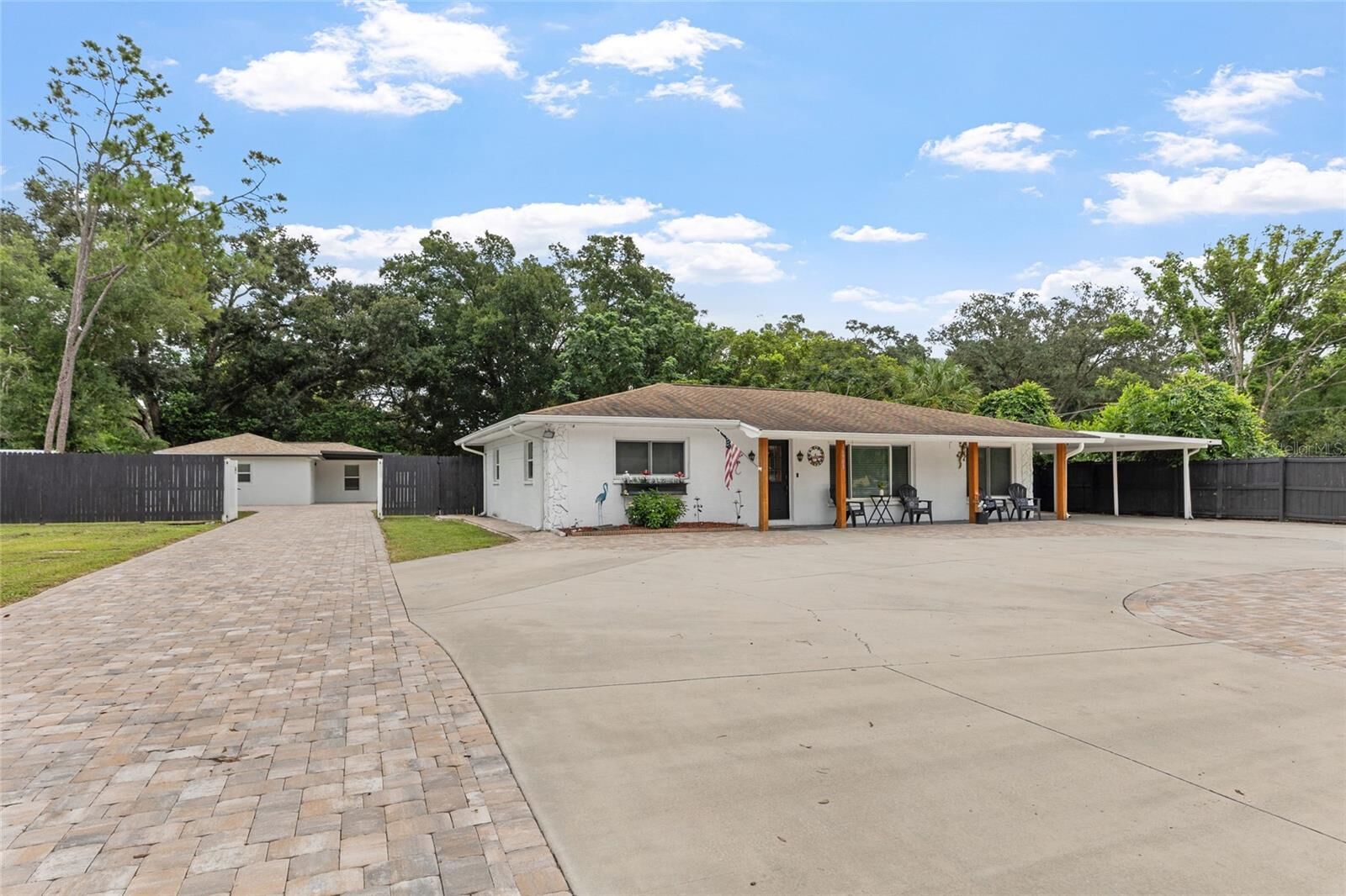 Property Photo:  16903 Hanna Road  FL 33549 
