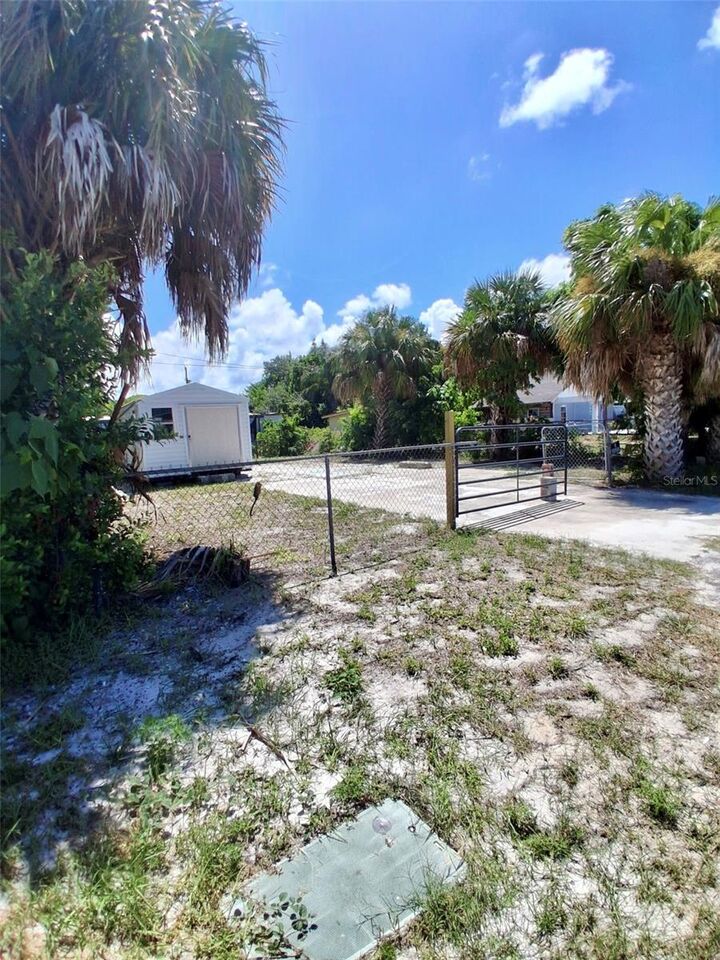 Property Photo: 13020 Clermont Street FL 34667