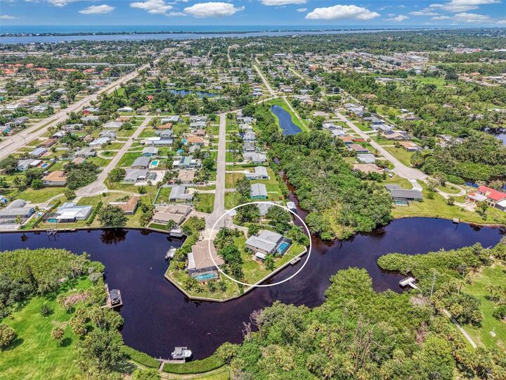 Property Photo:  490 Creek Lane Drive  FL 34223 
