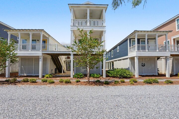 Property Photo: 215 E 2nd Street MS 39571