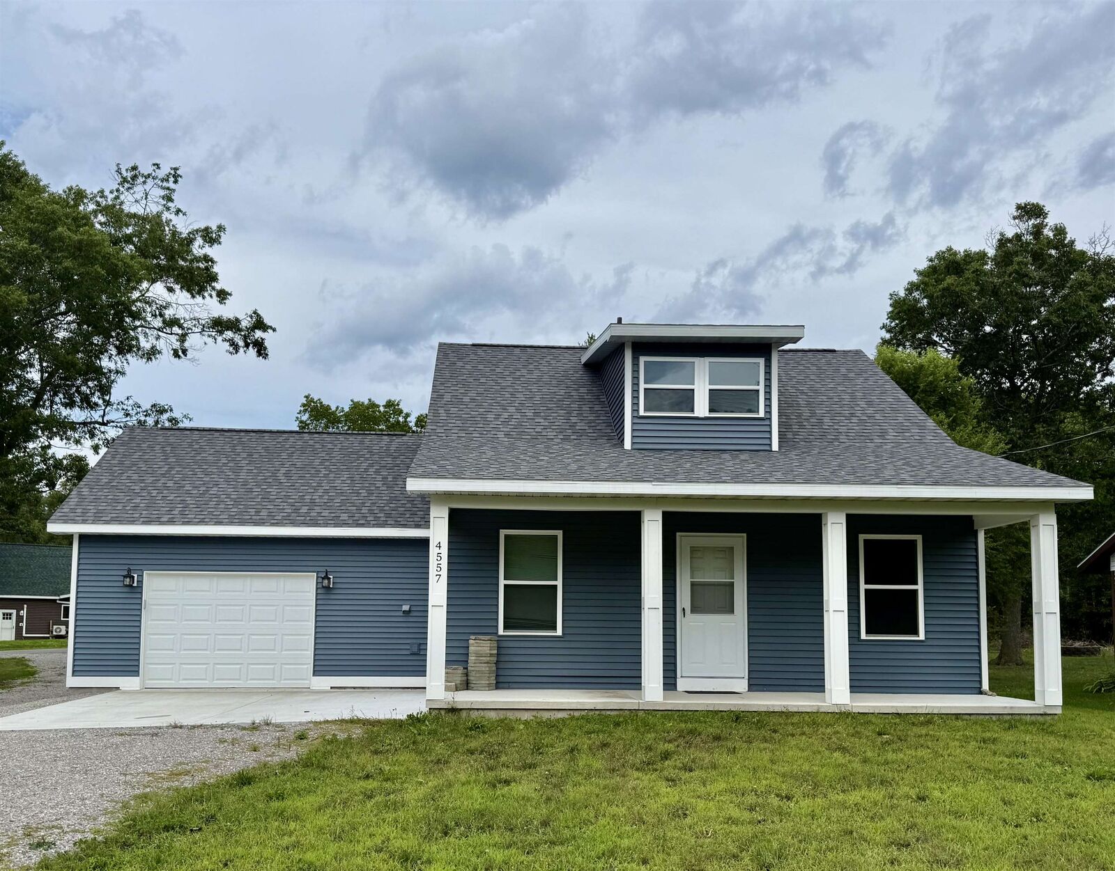 Property Photo: 4557 F-41 MI 48750