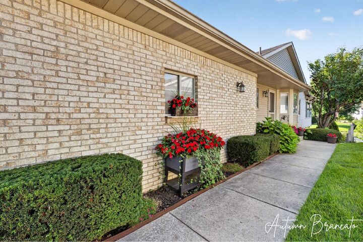 Property Photo: 1085 Amber Cove Drive 49 MI 49315-9741
