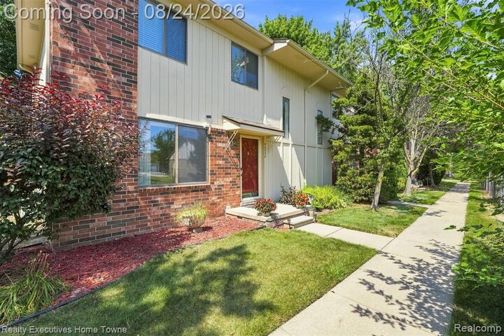 Property Photo:  40830 Highpointe Drive 17  MI 48038 2556 