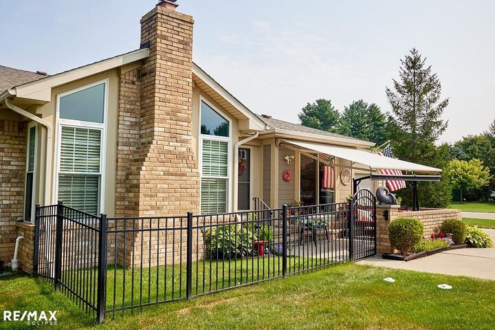 Property Photo: 49849 Hidden Valley Dr MI 48044