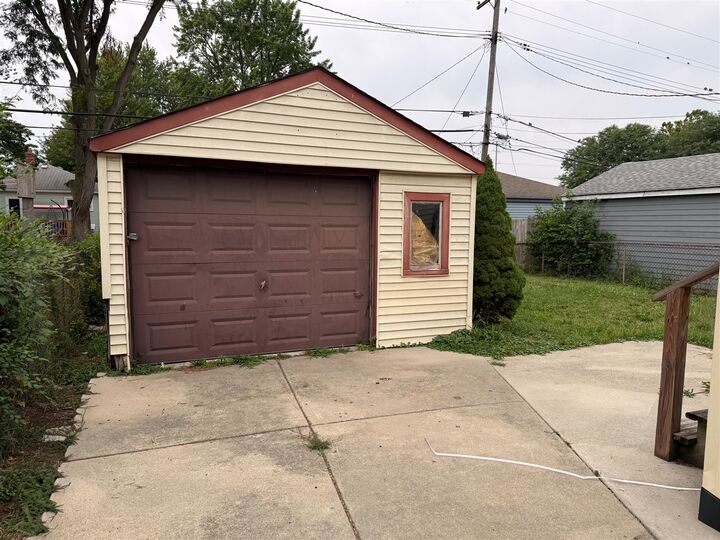 Property Photo: 6464 Weddel Street MI 48180-1925