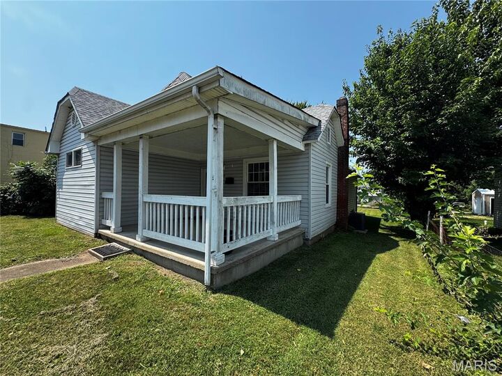 Property Photo: 405 N Desloge Drive MO 63601
