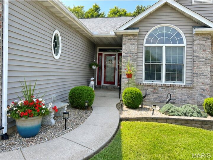 Property Photo:  212 Victoria Drive  MO 63379 