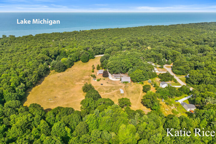 Property Photo: 2030 N Scenic Drive MI 49445