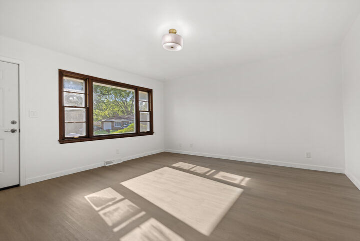 Property Photo:  3016 Oriental Court  IL 61109 