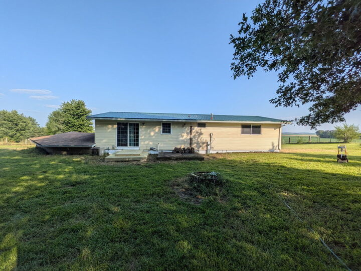 Property Photo: 28453 E 2400 Street IL 61277
