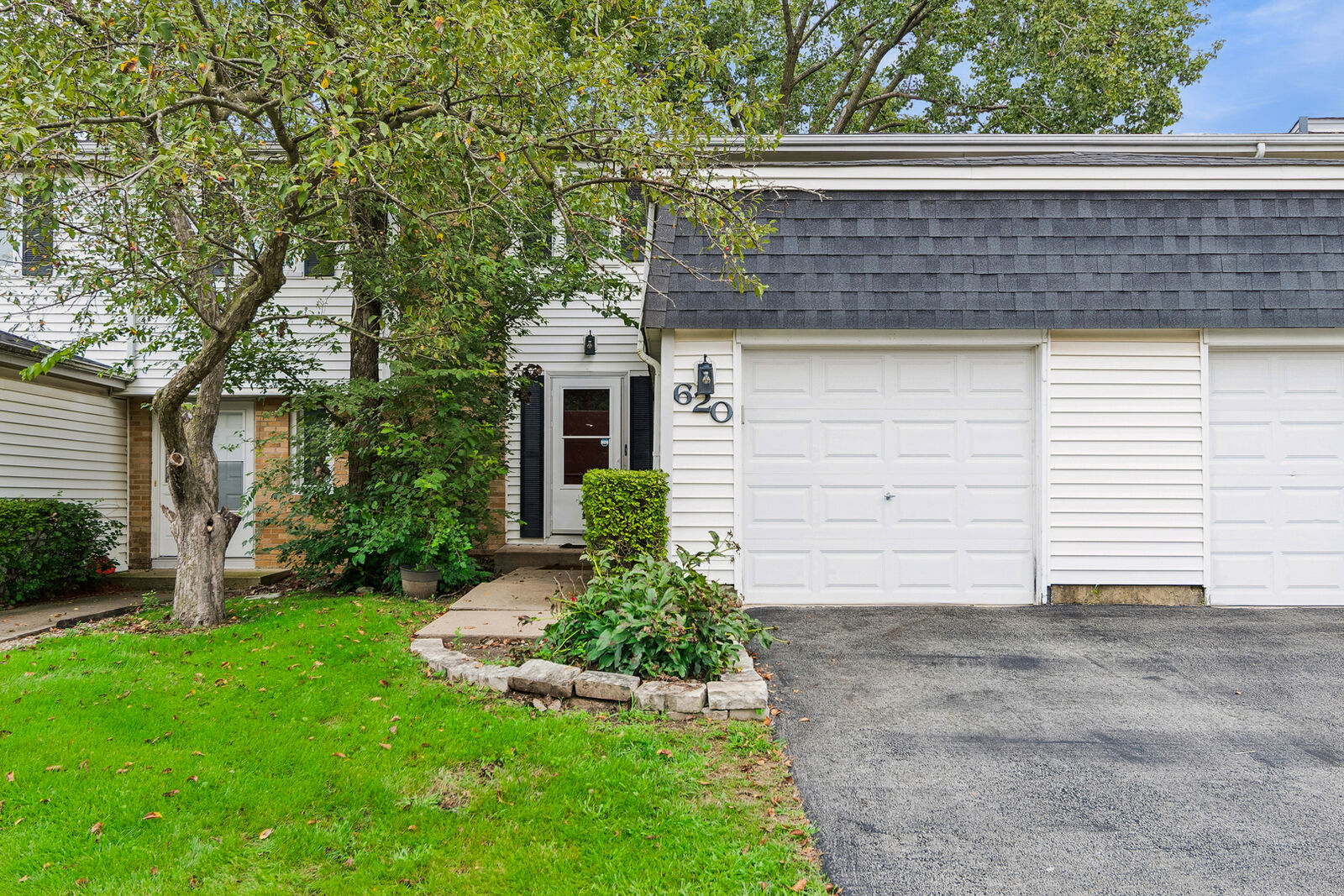 Property Photo: 620 Olive Place IL 60440