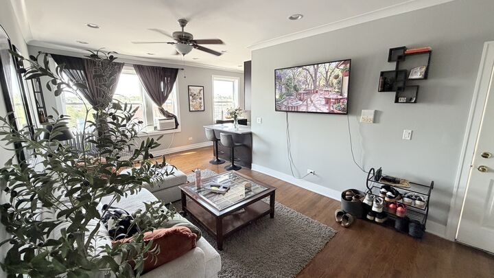 Property Photo: 3153 W Augusta Boulevard 3A IL 60622