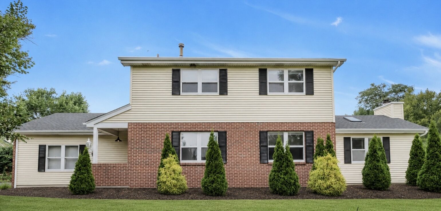 Property Photo: 8348 Adbeth Avenue IL 60517