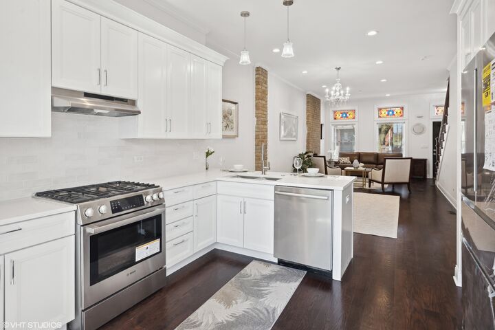 Property Photo: 2347 W Altgeld Street IL 60647