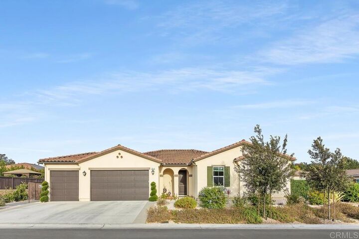Property Photo:  2514 Blackbird Gln  CA 92029 