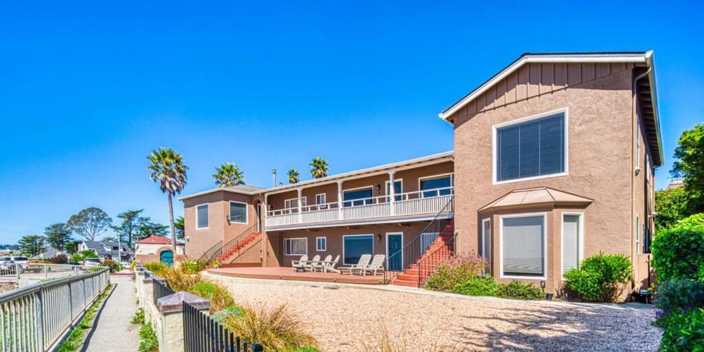 Property Photo:  1703 East Cliff Drive  CA 95062 