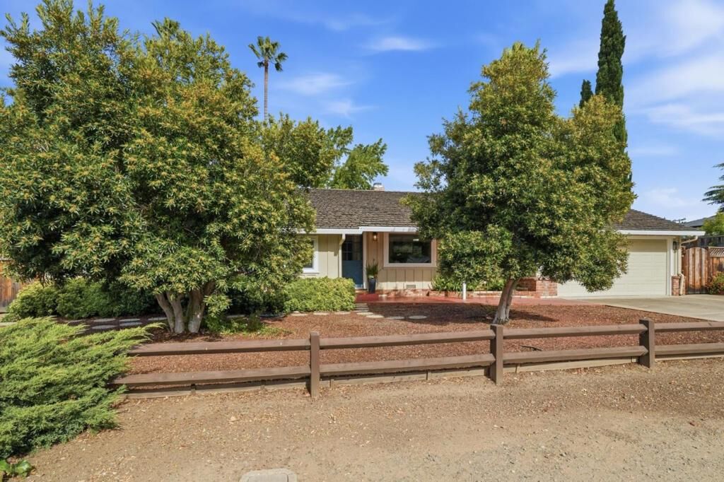 Property Photo: 1545 Truman Avenue CA 94024