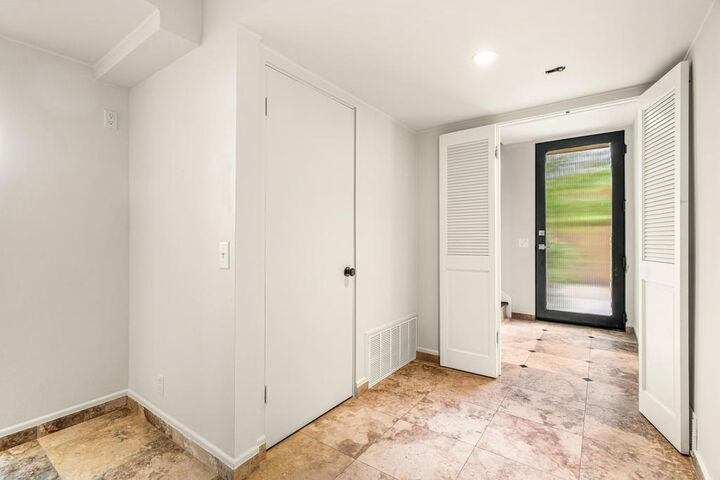 Property Photo:  2501 N Indian Canyon Drive 603  CA 92262 