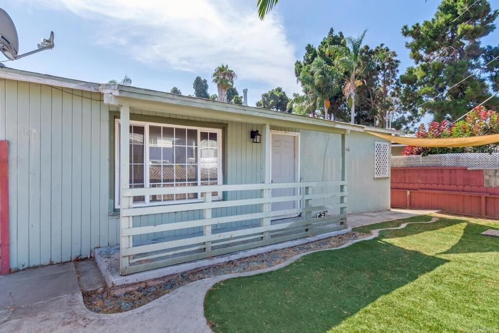 Property Photo: 1011 13 8th Street CA 91932