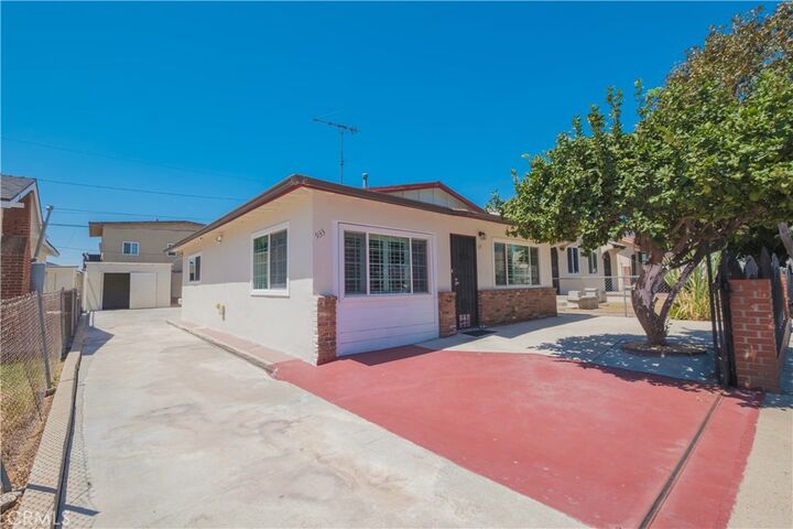 Property Photo:  931 - 933 S La Verne Ave  CA 90022 