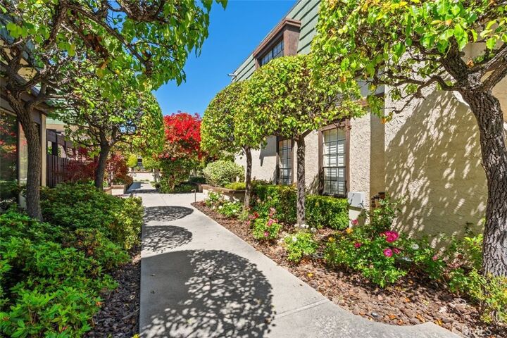 Property Photo:  885 S Orange Grove  CA 91105 