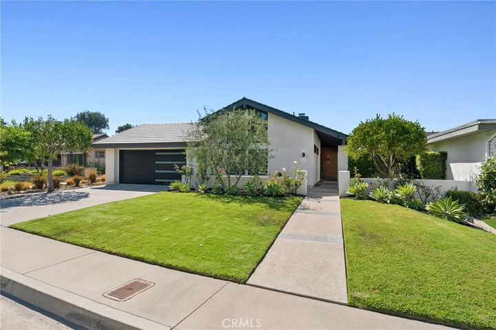 Property Photo:  241 Calle Neblina  CA 92672 