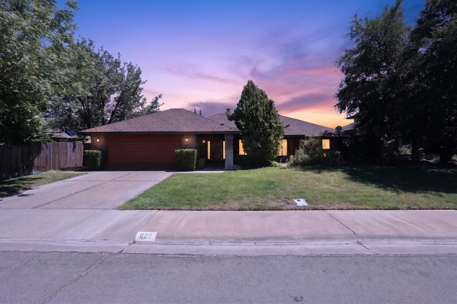 Property Photo:  629 Wildwood Way  CA 95695 