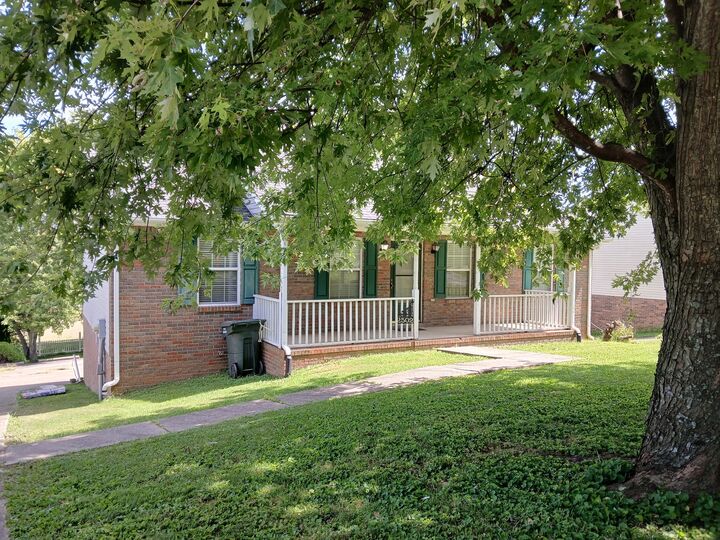Property Photo: 2502 17th Ave E TN 37172