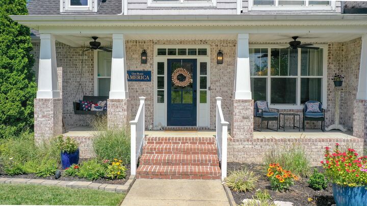 Property Photo:  1027 Nealcrest Cir  TN 37174 