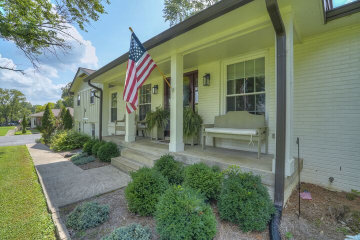 Property Photo:  384 Indian Lake Rd  TN 37075 