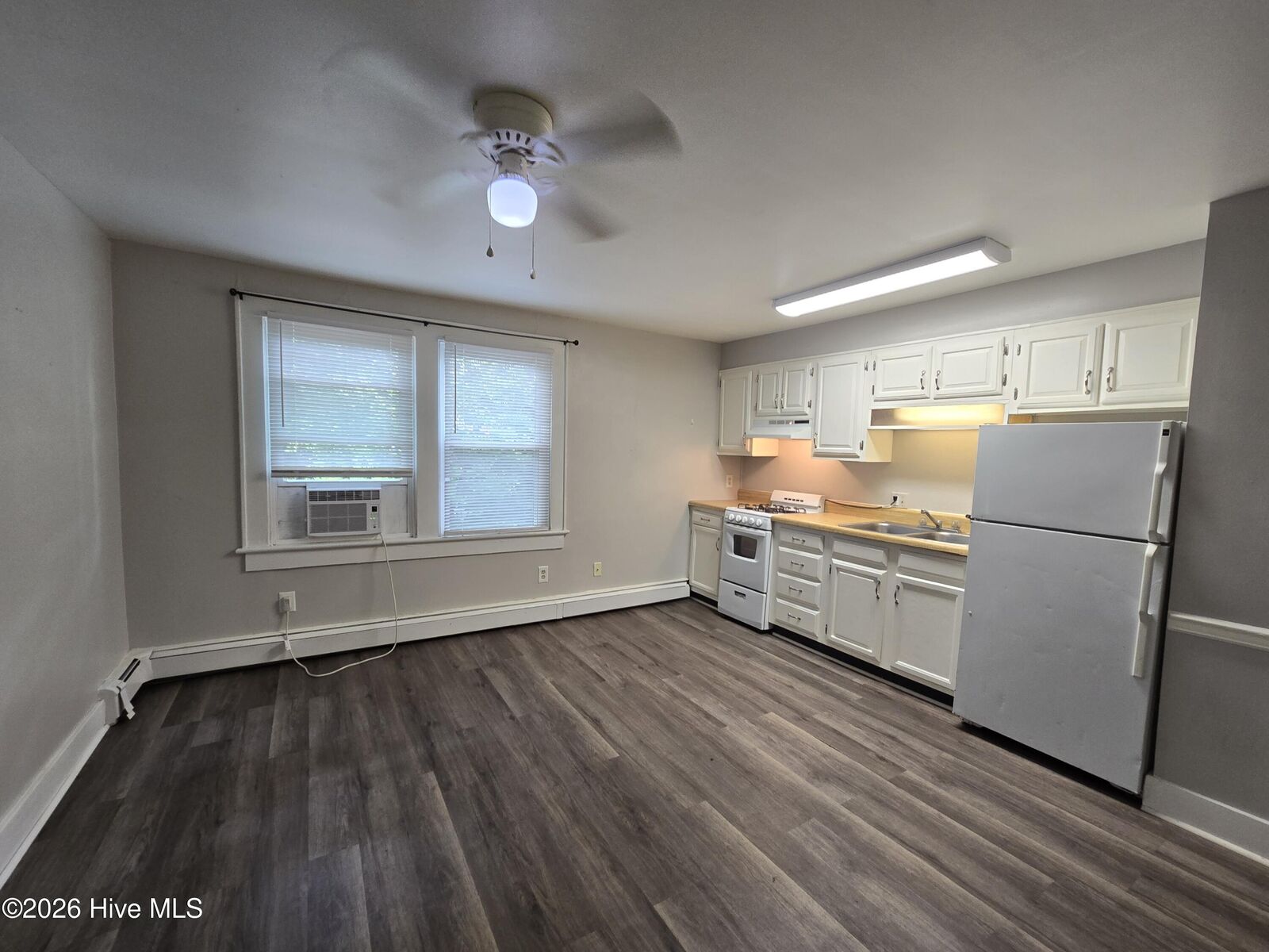 Property Photo: 1221 Carolina Avenue 2C NC 27909