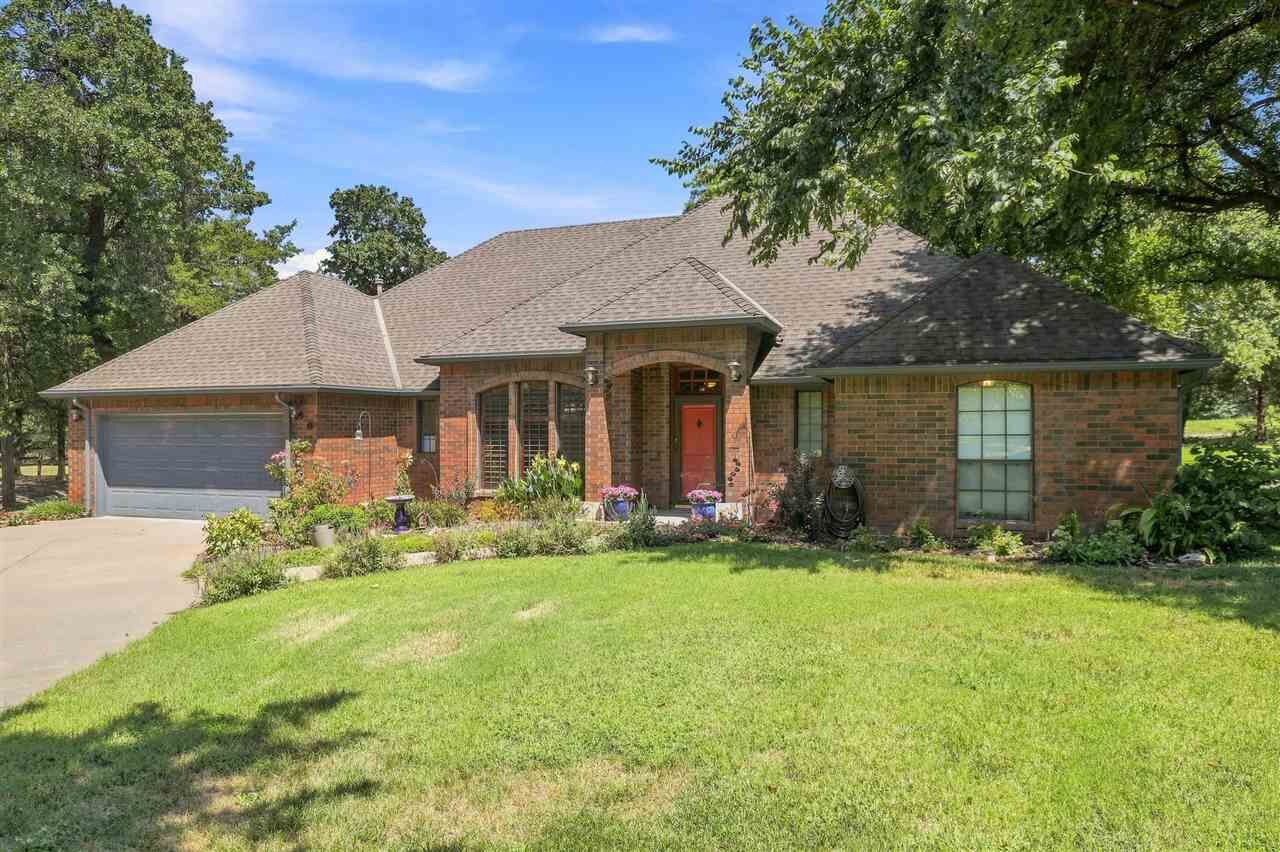 Property Photo:  3 Woodcrest Lane  OK 74604 