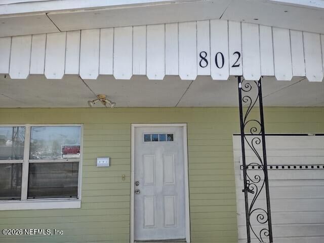 Property Photo:  802 Derbyshire Road  FL 32117 