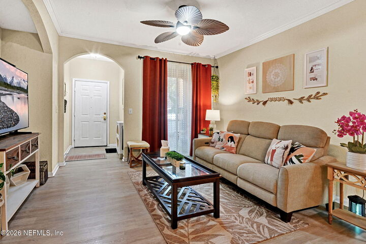 Property Photo: 10075 Gate Parkway 302 FL 32246