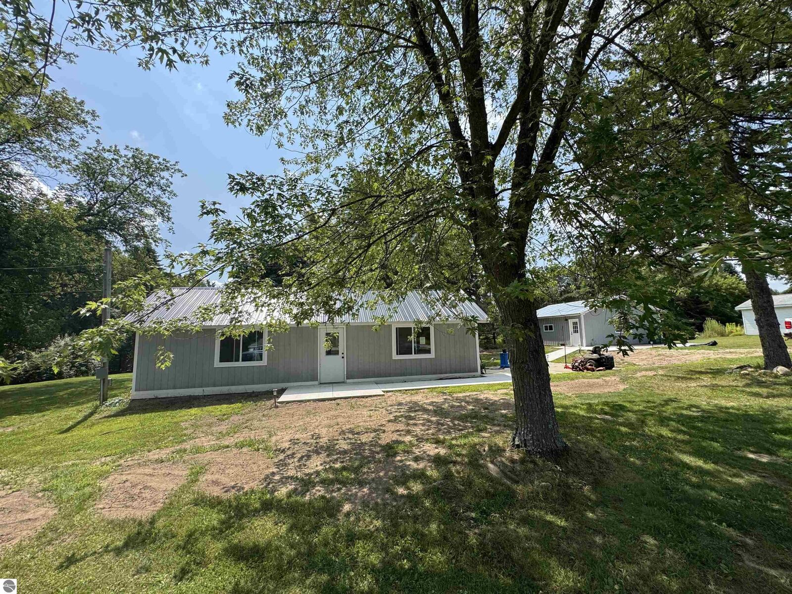 Property Photo: 978 E M-55 MI 48661