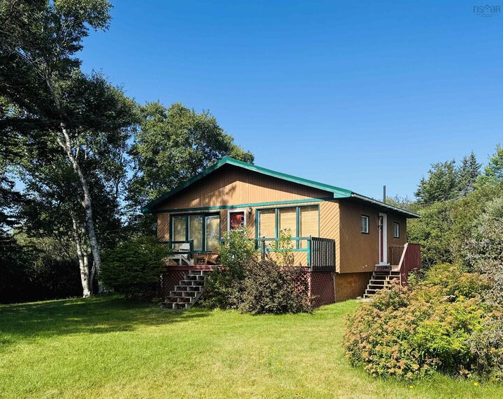 Property Photo: 377 Old Farm Road NS B0M 1S0