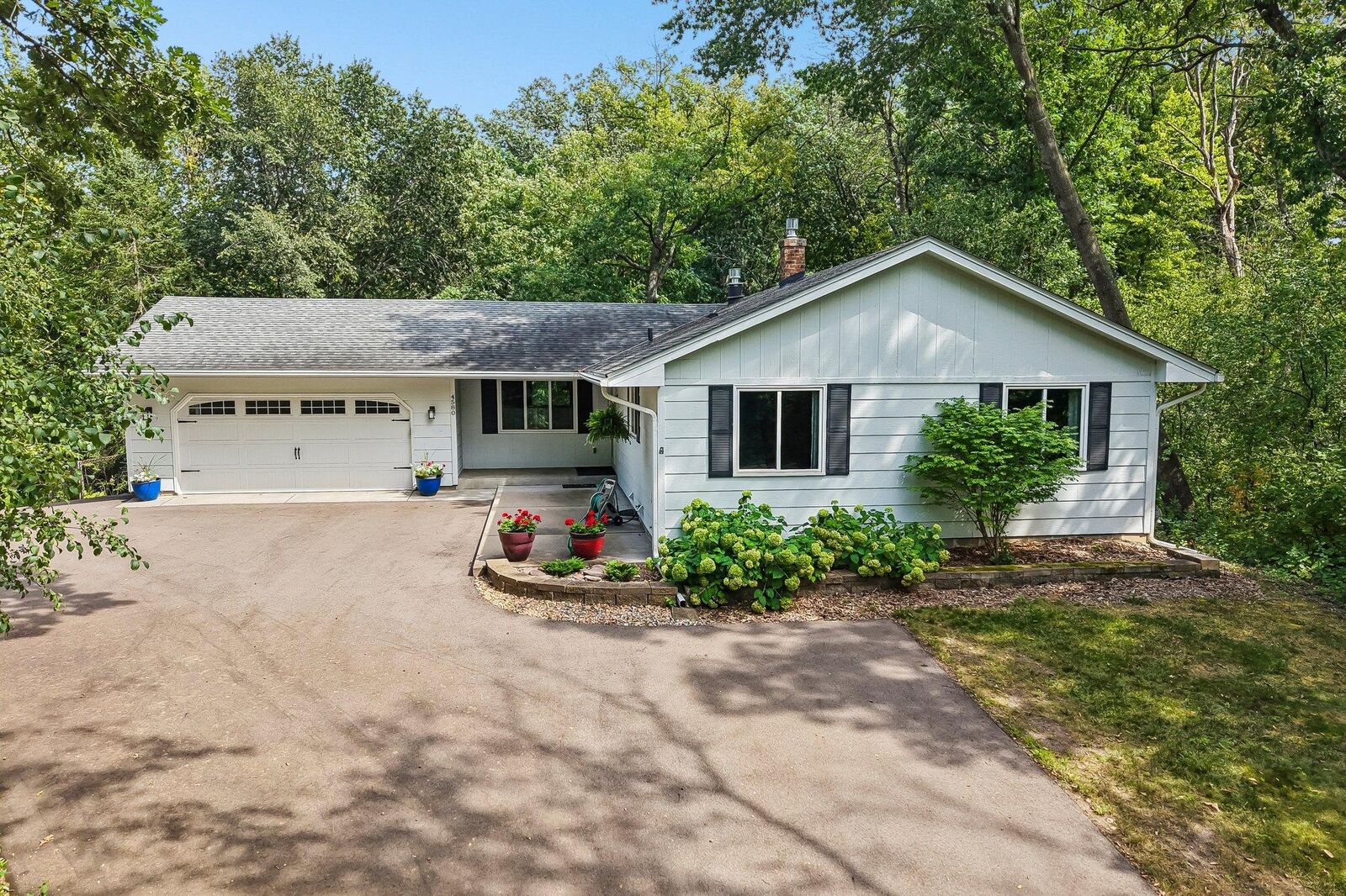 Property Photo: 4580 Oak Pond Road MN 55123