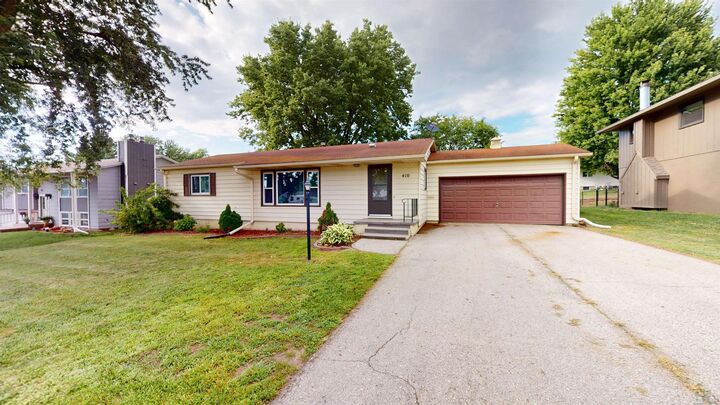 Property Photo:  410 Indian St  IA 51012 